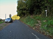 10 Partenza dalla Chiesa di Catremerio (988 m) sul sent. 595 con deviaione per il Crosnello